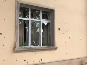Düşmən dövlət qurumlarının binalarını atəşə tutdu: Yaralılar var – RƏSMİ