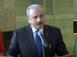 Türkiyə parlamentinin sədri bu gün Bakıda – Milli Məclisdə çıxış edəcək