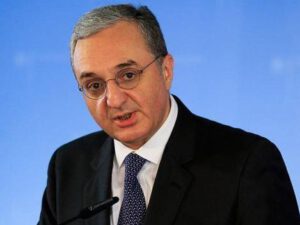 Paşinyanın ardınca Mnatsakanyan da CNN-də özünü biabır etdi