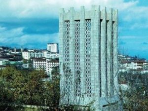 Vaqif məqbərəsi Şuşanın işğalından əvvəl və indi – FOTO