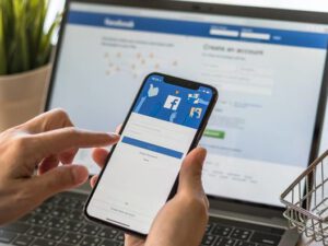 “Facebook” peyvənddən imtinaya çağıran elanları bloklayacaq