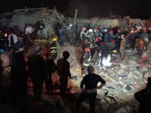 Gəncədə düşmənin ikinci raketinin düşdüyü yerdən FOTOREPORTAJ