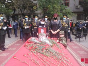 Şəhid Dmitri Solnsevlə vida mərasimi keçirilir – FOTO + YENİLƏNİB