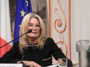 İtalyan senator Ermənistan ordusunun soyqırım və müharibə cinayətlərini pislədi