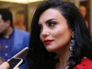 “Hardasan? Gəl qələbəmizi çək!” – Məşhur aparıcı HƏR KƏSİ KÖVRƏLTDİ – FOTO