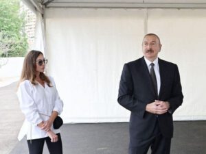 Prezident və Mehriban Əliyeva bir aylıq əməkhaqqı məbləğində vəsaiti Silahlı Qüvvələrə Yardım Fonduna ianə ediblər