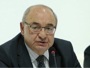 Vazgen Manukyan Paşinyanı istefaya çağırdı
