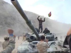 Ağır döyüşdən çıxan Azərbaycan əsgərləri: “Ermənilər qaçır, zəfər bizimlədir” – VİDEO