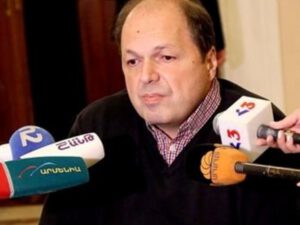 Ermənistanda yaralı hərbçilərə əlil arabaları və qoltuqağacı verilmir