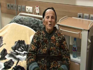Azərbaycan əsgərinin Hadrutda tapdığı erməni qadın: “Məni zirzəmidə qazsız, susuz, çörəksiz qoyub qaçdılar”
