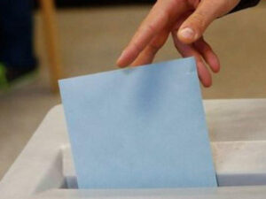 Qırğızıstan MSK parlament seçkilərinin nəticələrini ləğv etdi