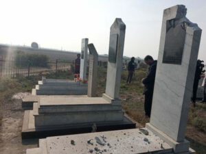 Ermənilər Ağcabədiyə raket atıb, qəbiristanlıq dağılıb