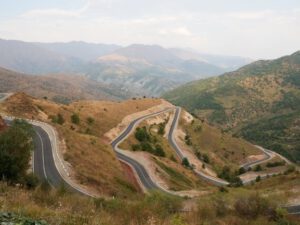 Ordumuzun VACİB UĞURU: Qarabağı Ermənistana birləşdirən yeganə yol DARMADAĞIN EDİLDİ