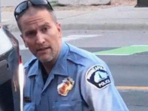 Corc Floydun ölümünə səbəb olan polis sərbəst buraxıldı