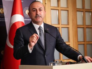 Mövlud Çavuşoğlu: “Ukraynada müharibənin bitməsini istəməyənlər var”