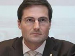 Macarıstanlı deputat ermənilərdən işğala son qoymağı TƏLƏB ETDİ