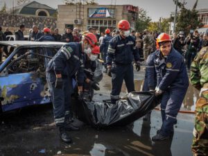 Amerikalı jurnalistlər Bərdədə Ermənistanın raket atəşinə tuş gəldilər – FOTO
