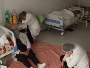 Hərbçilərimizə keşik çəkən həkimlərin şəkli gündəm oldu – FOTO
