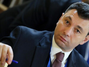 Paşinyana ŞOK: “Sən türkün ayaqqabılarını yalamısan”