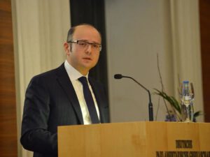 Yeni nazir dəyişikliklərə start verib – Bir neçə şöbə birləşdirildi, bir neçəsi isə…