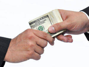 Ermənistanda ölən əsgərlərin cəsədləri qohumlarına 1000 dollara satılır – QALMAQAL