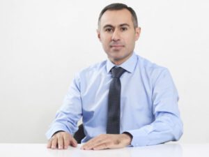 Araz Aslanlı: “Muxtariyyətin ləğvi münaqişənin həllinə nə mənfi, nə də müsbət təsir etdi”