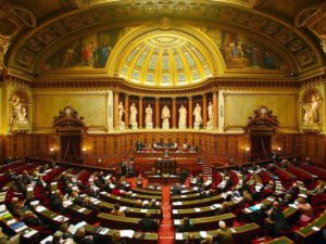 Fransanın 9 senatoru Qarabağla bağlı qətnaməyə verdikləri səsi geri götürdü