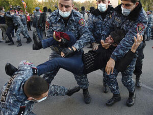 Paşinyana qarşı etirazların 3-cü günü, vətəndaş müharibəsi qapıdadır – FOTO