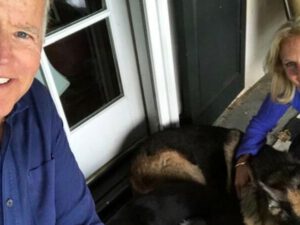 İti ilə oynayarkən yıxılan Co Baydenin ayaq sümükləri SINDI