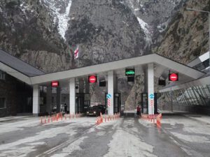 Ermənistanı Rusiyaya birləşdirən yeganə quru yol bağlandı