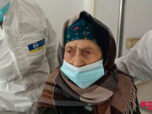 Goranboyda 110 yaşlı qadın koronavirusdan sağalıb – FOTO