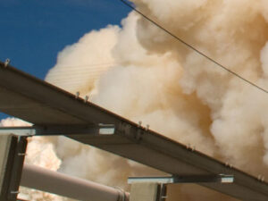 Dünyanın ən böyük neft-qaz şirkəti raket atəşinə tutuldu