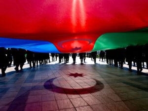 Əlamətdar bayram: Üçrəngli Bayrağımız Qarabağın ürəyində dalğalanır