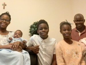 Komaya düşən koronavirus xəstəsi əkiz uşaq dünyaya gətirdi