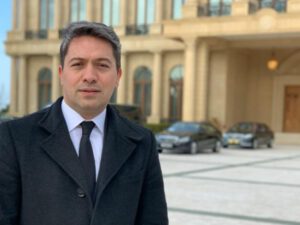 TRT-nin müxbiri: “Bakıda ev sahibim kirayə pulunu almadı, dedi ki…” – VİDEO