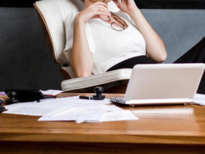 Məğlub olan prezidentin qızı İŞ AXTARIR – FOTO