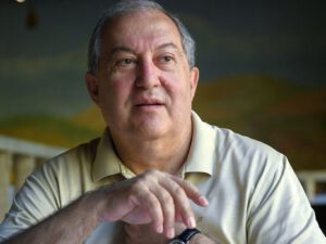 Ermənistan prezidenti: “Təslim olduğumuzu KİV-dən öyrəndim”