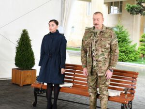 Prezident: “Dəqiq uçot aparılandan sonra şəhid ailələrinə mənzillər, evlər veriləcək”