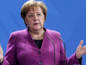Angela Merkel vəzifəsini tərk etdi