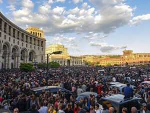 Ermənistanda Paşinyanın istefası tələbilə mitinq KEÇİRİLƏCƏK