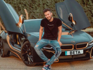 Sosial şəbəkə fenomeni qəzaya düşdü