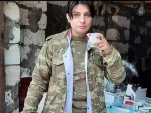Cəbhədə könüllü xidmət edən tanınmış həkim: “Döyüşdə qalmaq üçün yarasını bildirməyən əsgərlər var idi” – VİDEO