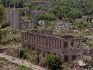 Ermənilər Laçını bizə talan edilmiş vəziyyətdə qoyub gediblər – Laçınlı professor