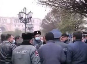 İrəvanda insanlar çörək ala bilmirlər – VİDEO