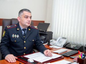 Vilayət Eyvazov Elşad Hacıyevı təltif etdi