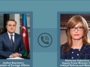 Ceyhun Bayramov Zaxariyeva ilə telefonla danışdı