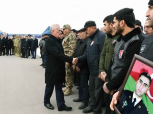 Şəhid olmuş iki hərbçi Naxçıvanda dəfn olunub