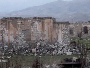 Amerikalı məşhur jurnalist erməni vandalizmini kəskin pisləyib