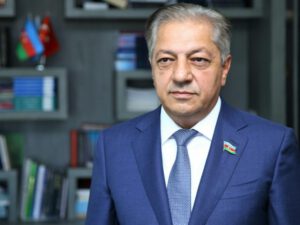 Apteklərə “koronavirus paketi”ni deputatın şirkəti paylayıbmış – TƏBİB-dən açıqlama