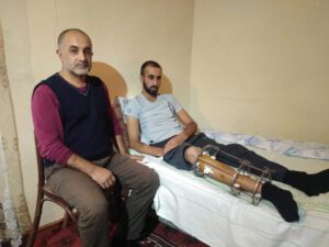 “Yaralarını kiçik bacısı sarıyır, ailəsi isə çox imkansızdır”- Yaralı əsgərin köməyə ehtiyacı var!!!